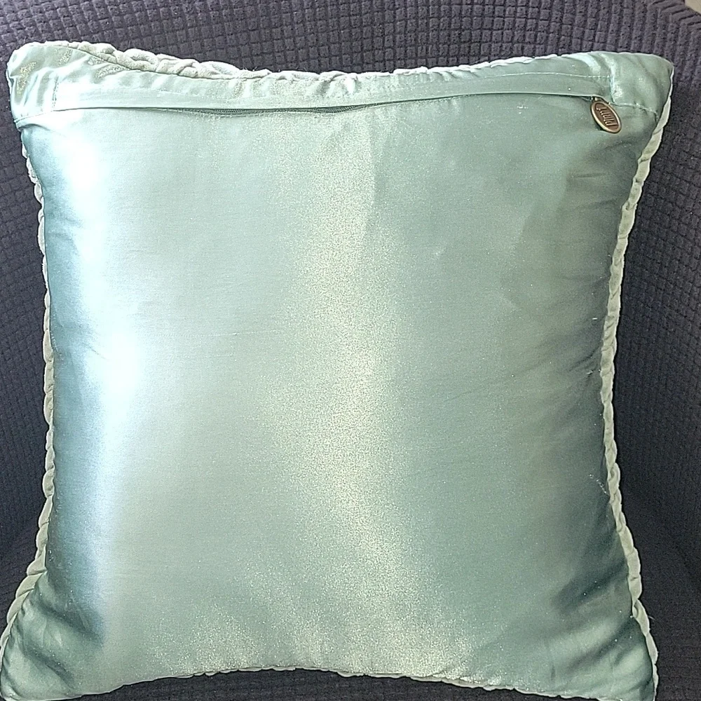 Pier 1 pier 16x16